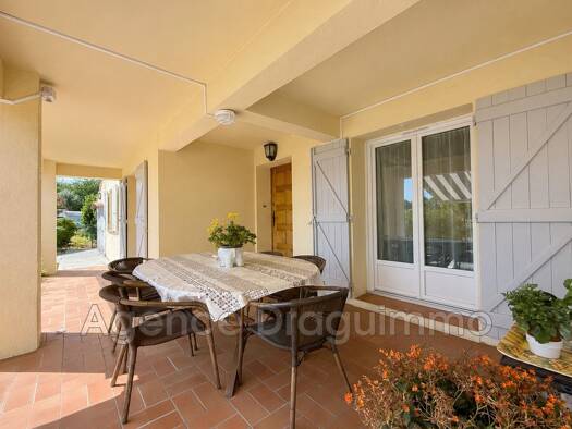 Appartement à vendre 269 000 € 3 pièces 2 chambres 90,7 m² RDC/2 Collettes Ouest Draguignan 83300