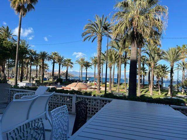 Maison 6 pièces 131 m² · à Antibes · 131 m² · 3 950 €