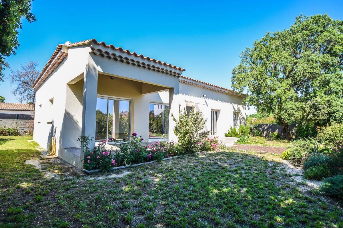 Maison 5 pièces 163 m² · à Rochefort-du-Gard · 163 m² · 545 000 €