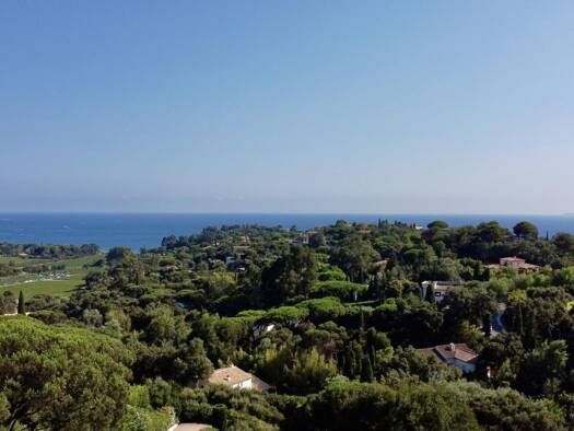 Maison à vendre 2 520 000 € 4 pièces 2 chambres 213 m² 2 155 m² de terrain La Croix-Valmer 83420