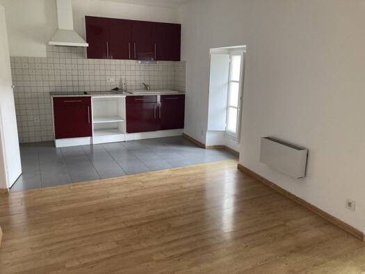 Appartement à louer 450 € 2 pièces 1 chambre 35,7 m² Étage 3/3 Prades 66500