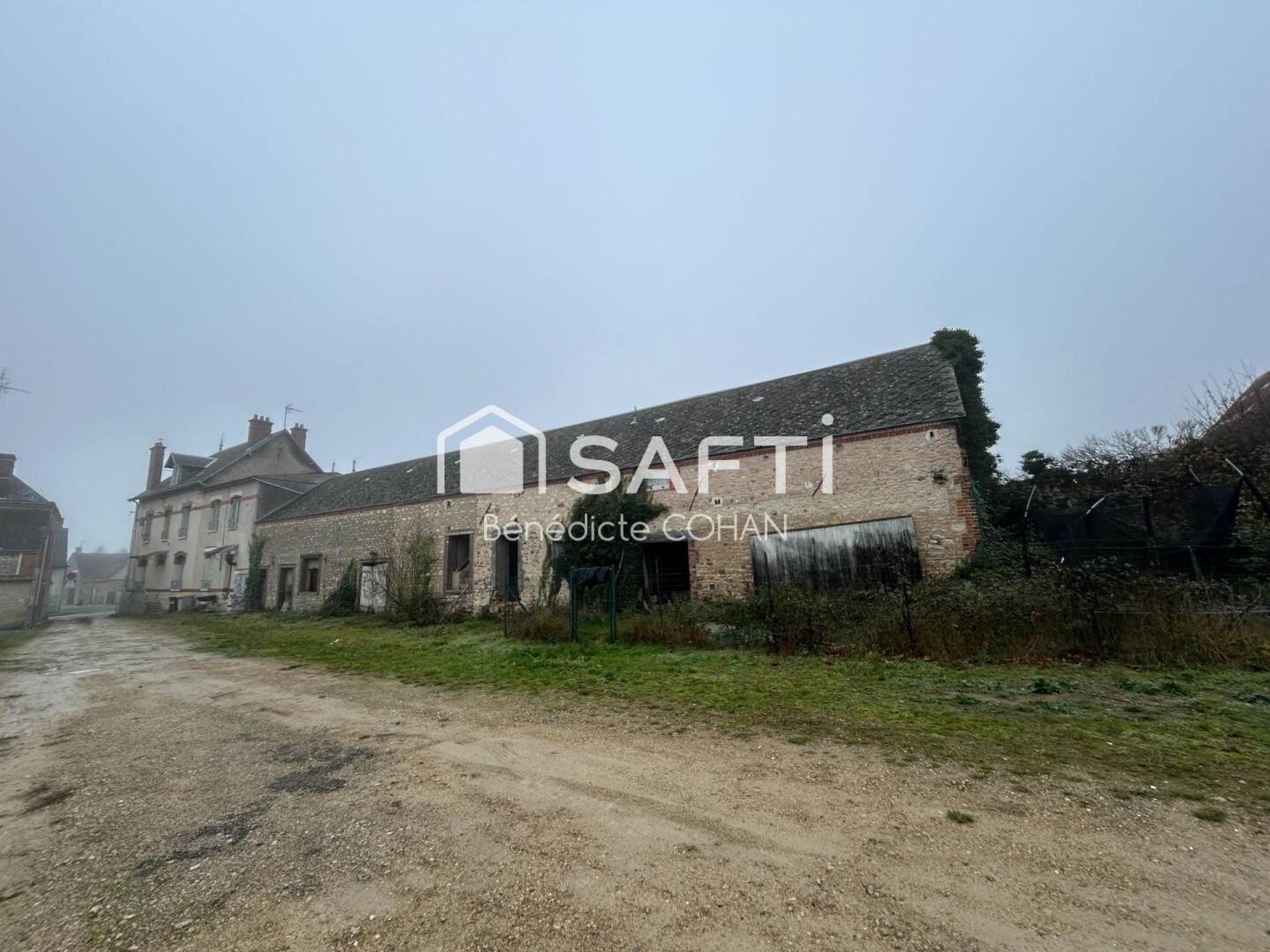 Maison 13 pièces 320 m² · à Les Villages Vovéens · 320 m² · 122 000 €