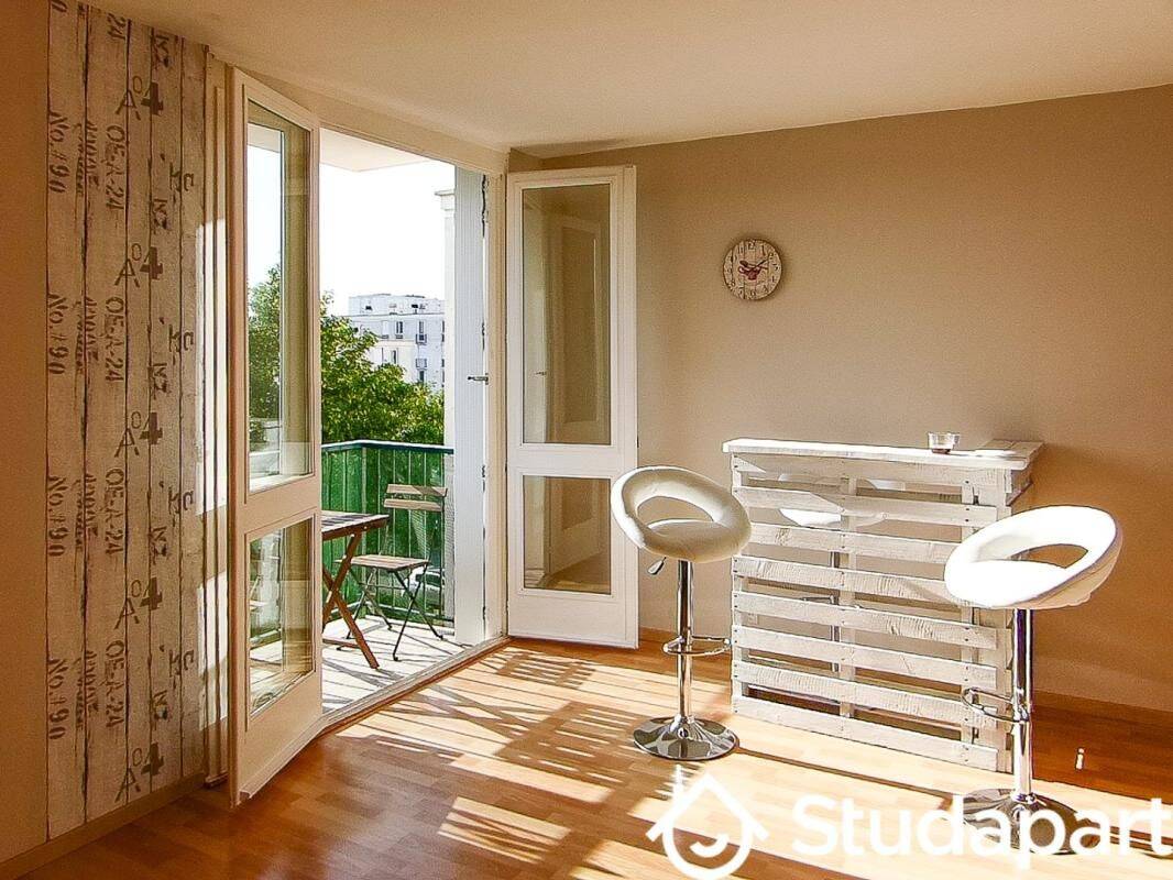1 pièce 10 m² · à Joué-lès-Tours · 10 m² · 450 €