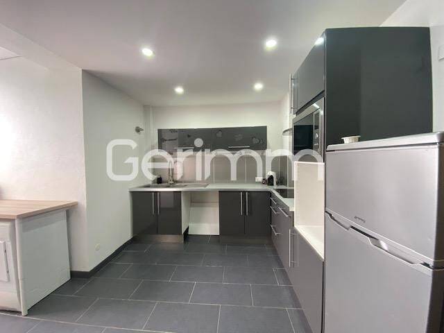 Appartement 3 pièces 65 m² · à Saint-Égrève · 65 m² · 930 €