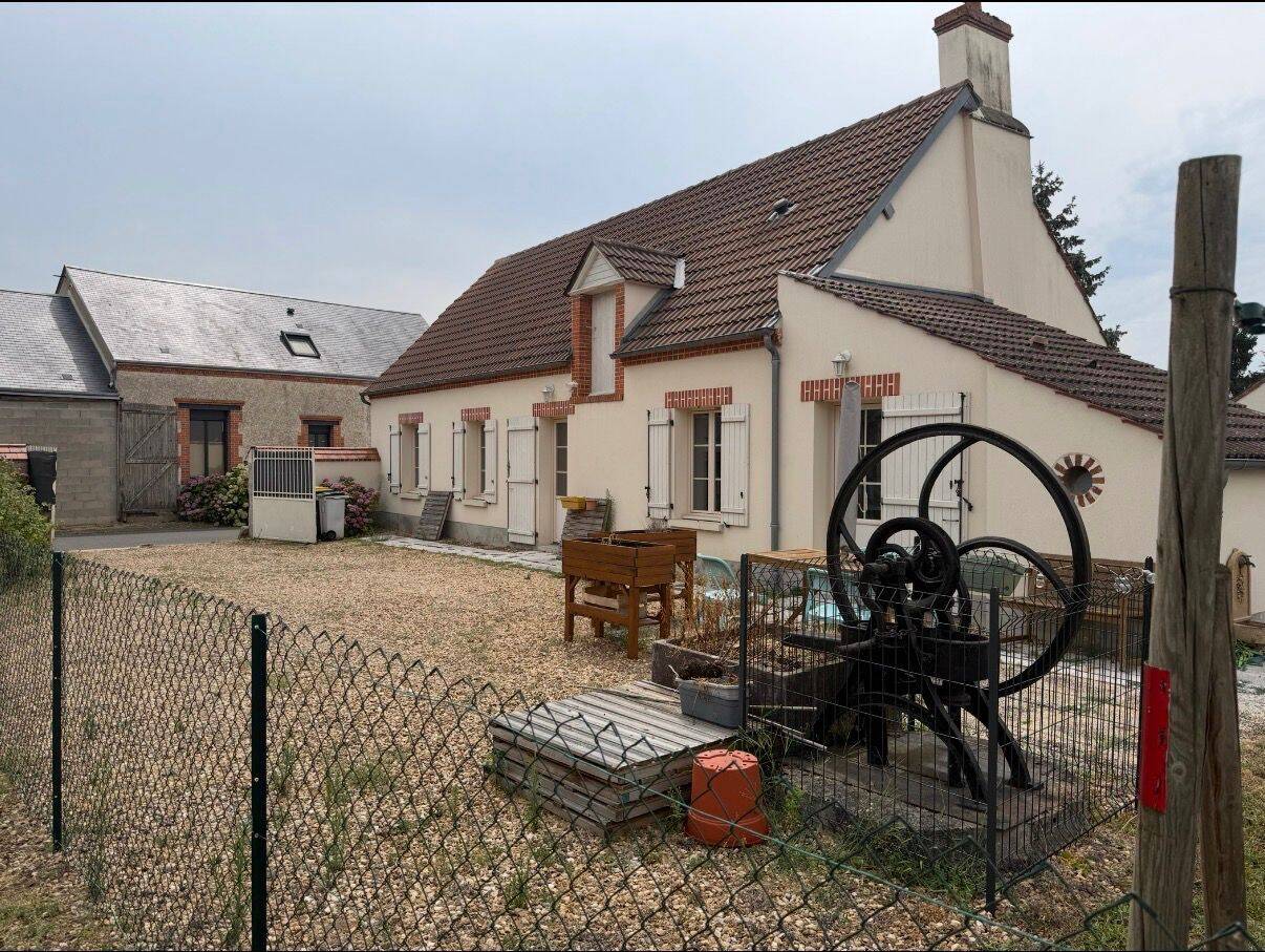 Maison 3 pièces 77 m² · à Sandillon · 77 m² · 850 €/mois