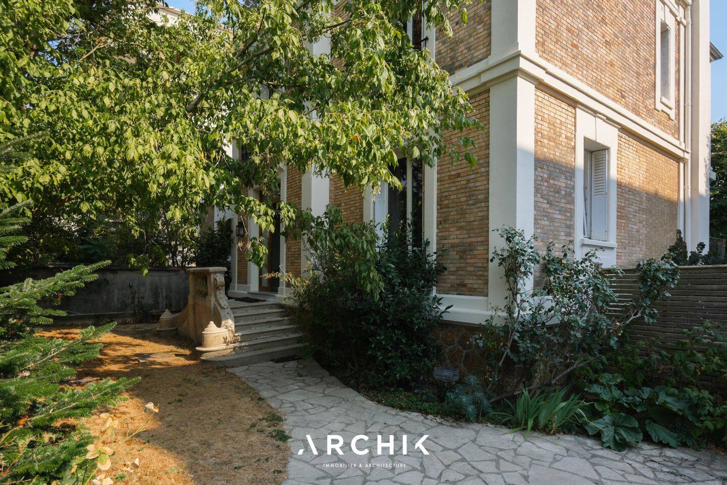Maison 9 pièces 230 m² · à Fontenay-sous-Bois · 230 m² · 2 520 000 €