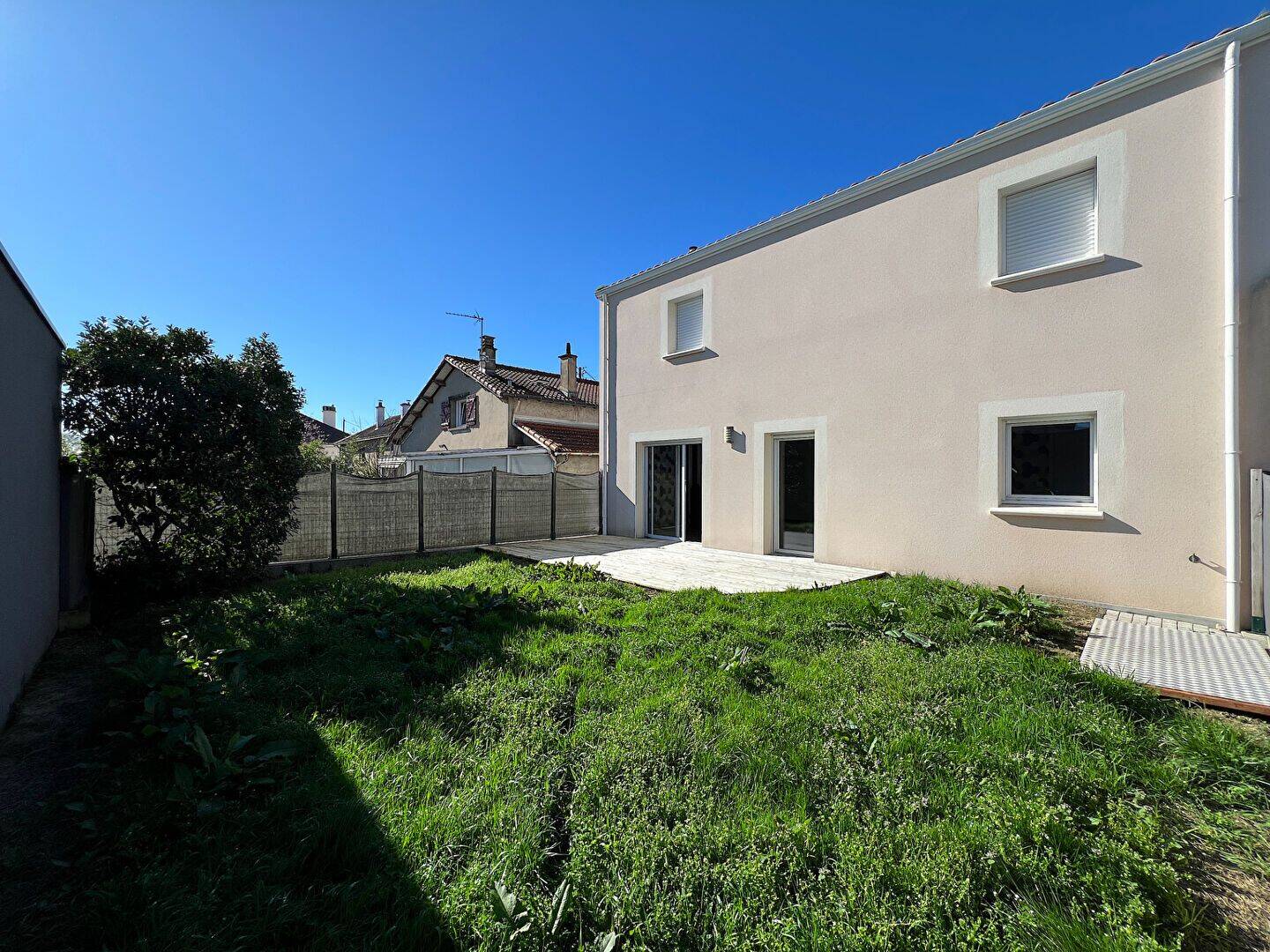 Maison 5 pièces 89 m² · à Thouaré-sur-Loire · 88,8 m² · 330 000 €