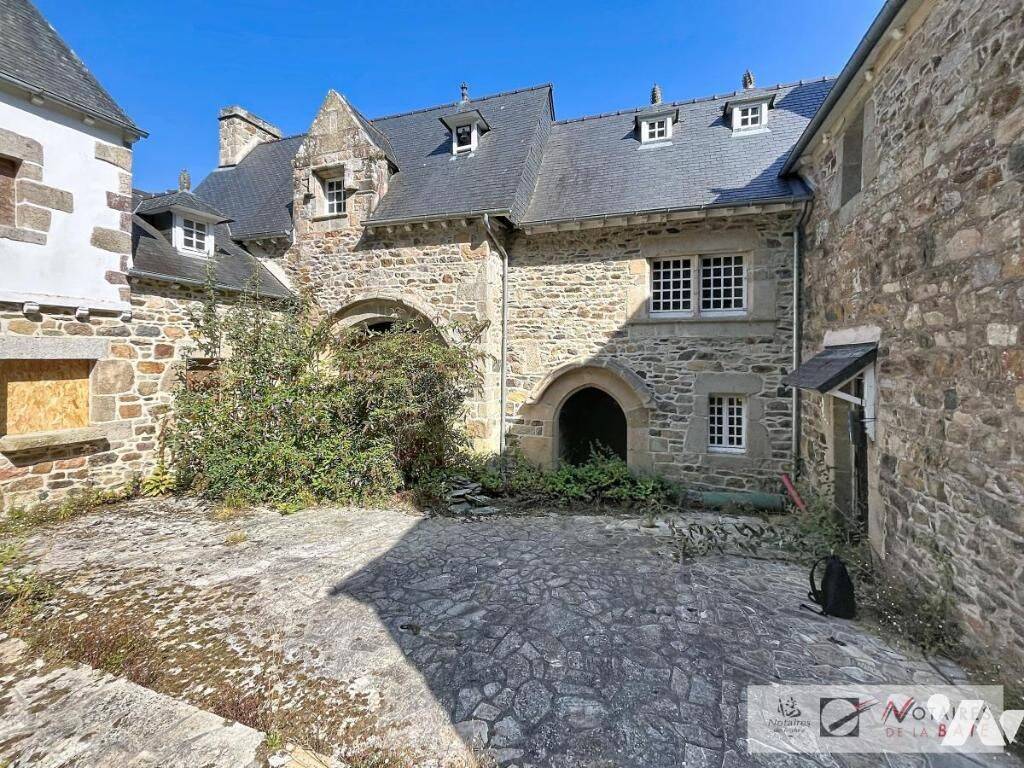 Maison 10 pièces 230 m² · à Ploubazlanec · 230 m² · 480 000 €
