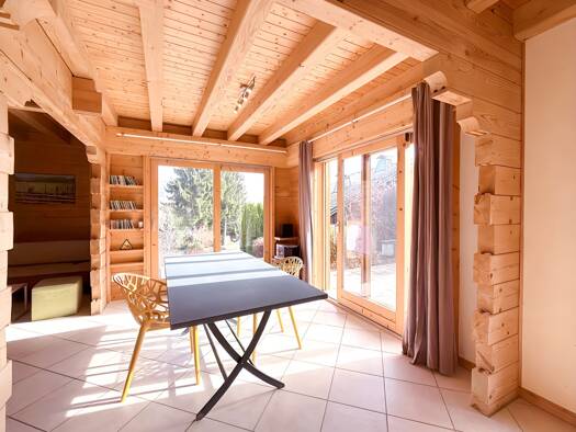 Chalet à louer 1 900 € 4 pièces 2 chambres 111 m² 1 634 m² de terrain Boëge 74420