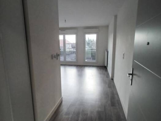 Appartement à louer 761 € 3 pièces 2 chambres 57 m² Étage 1/2 Argentine Beauvais 60000