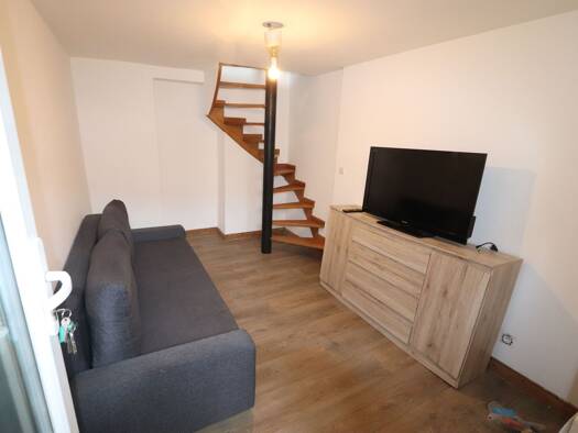 Appartement à louer 650 € 1 pièce 30 m² Étage 1/3 disponible dès maintenant Est Amnéville 57360