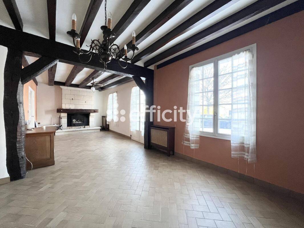 Maison 8 pièces 200 m² · à Beaumont-Louestault · 200 m² · 249 900 €