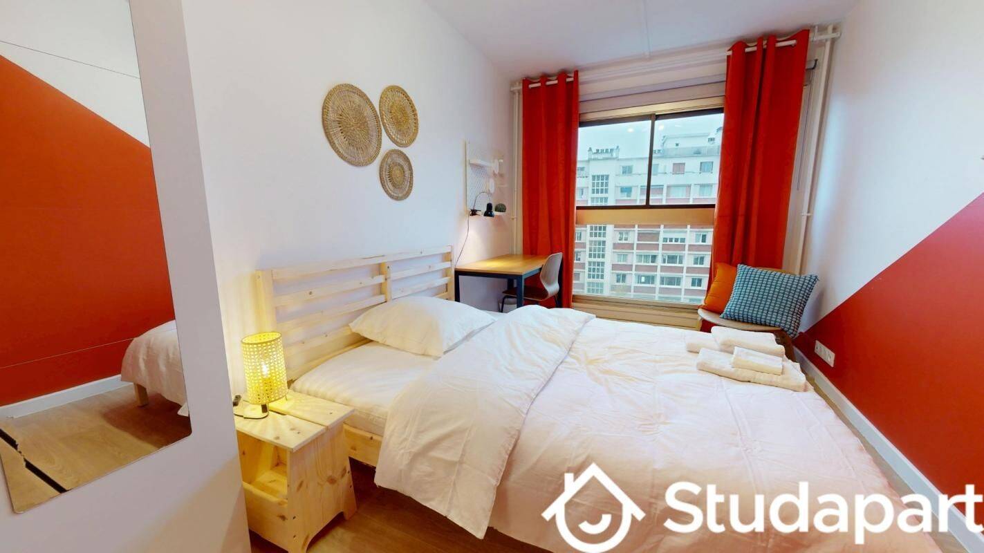 1 pièce 11 m² · à Paris 15ème Arrondissement · 11 m² · 1 050 €