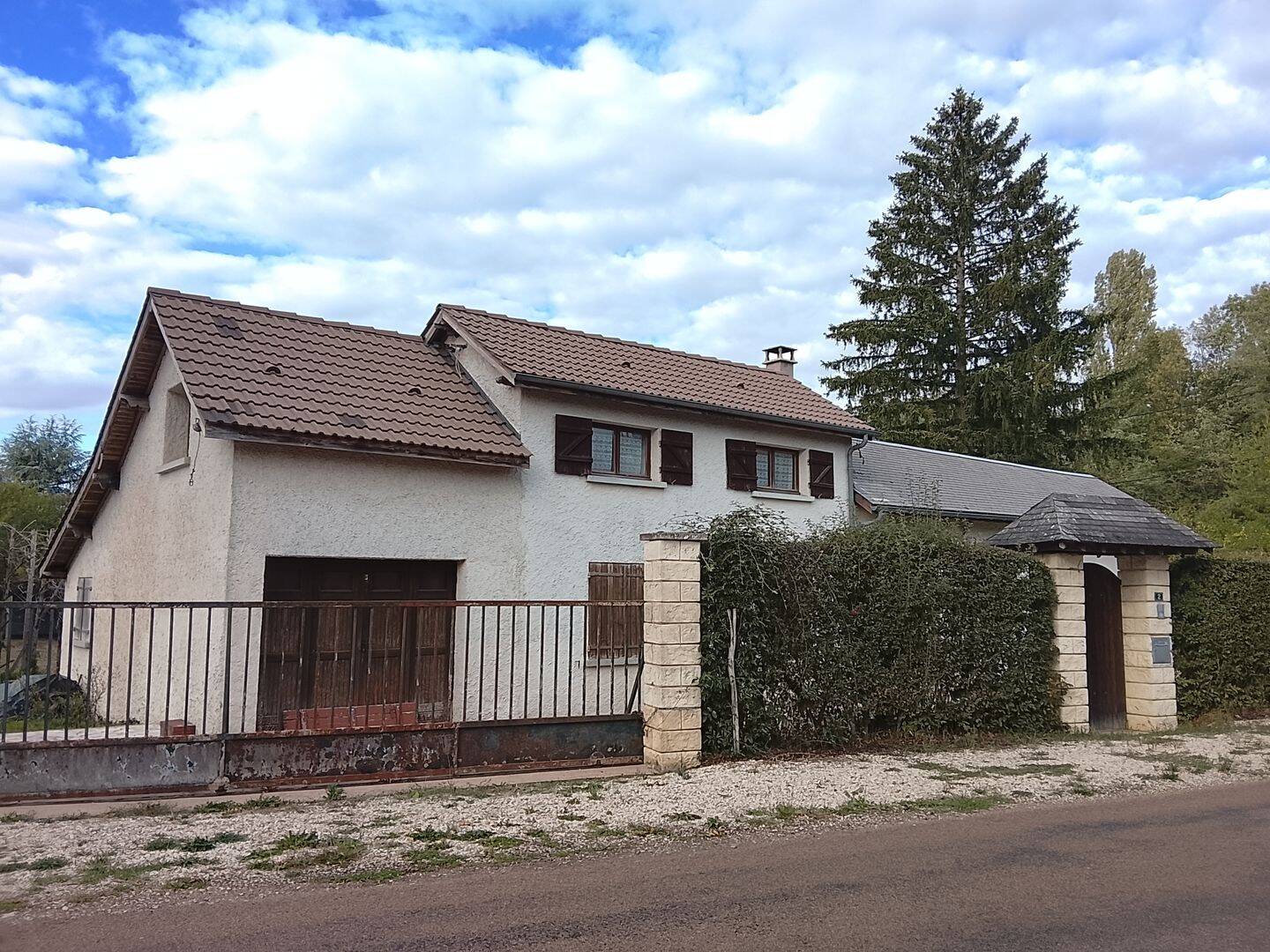 Maison 5 pièces 105 m² · à Charny Orée de Puisaye · 105 m² · 113 900 €