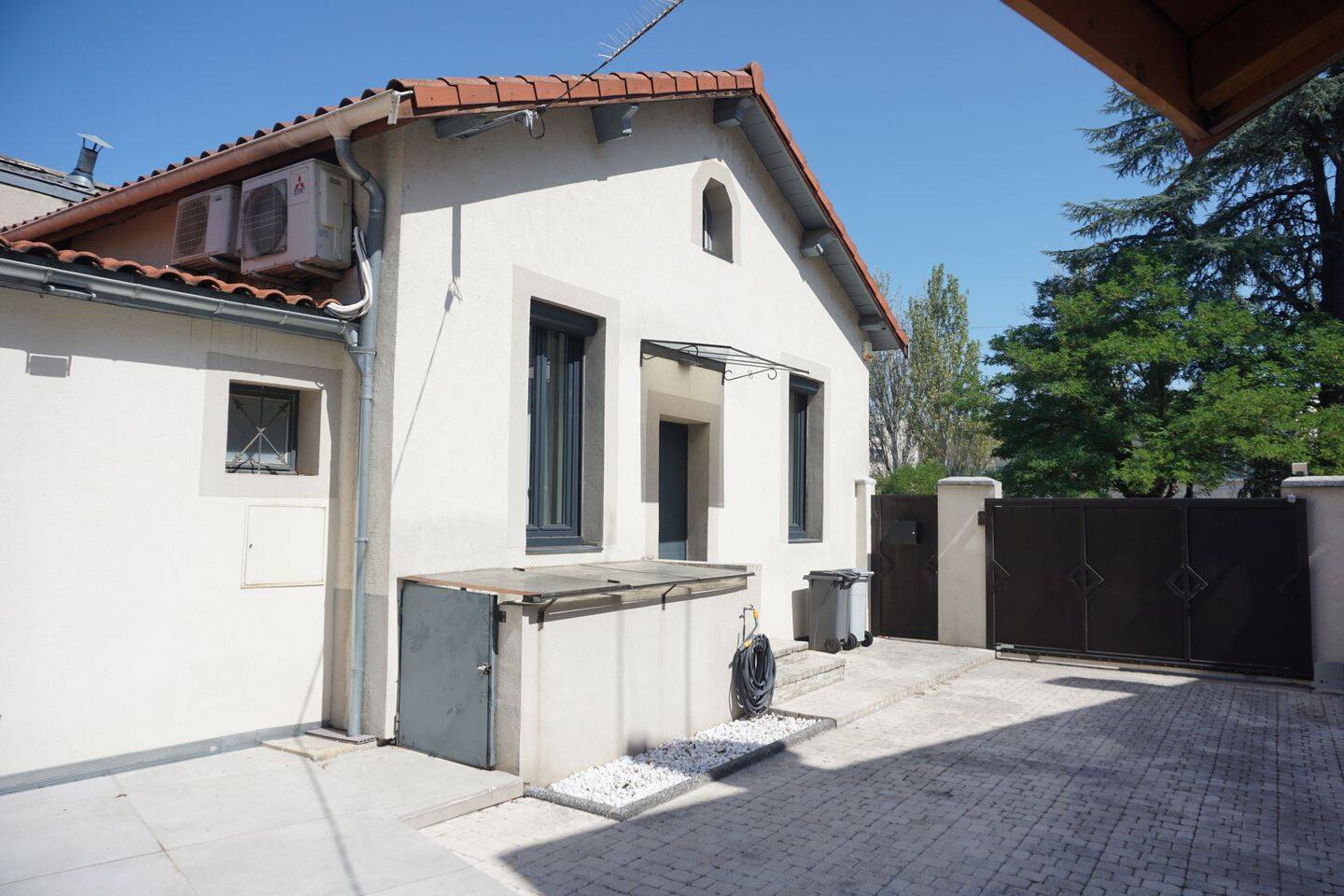 Maison 4 pièces 113 m² · à Lyon 8ème Arrondissement · 113 m² · 439 000 €