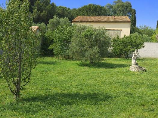 Terrain constructible viabilisé à vendre 149 000 € 393 m² de terrain Ouest Bessan 34550