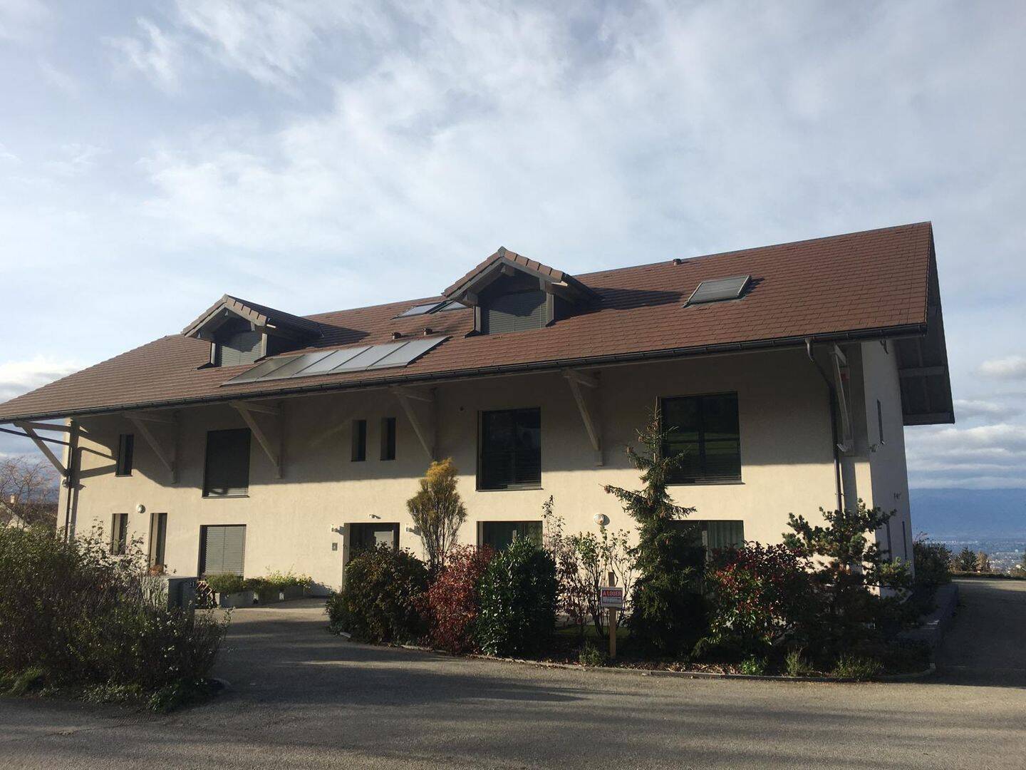Appartement 4 pièces 170 m² · à Archamps · 170 m² · 2 700 €/mois
