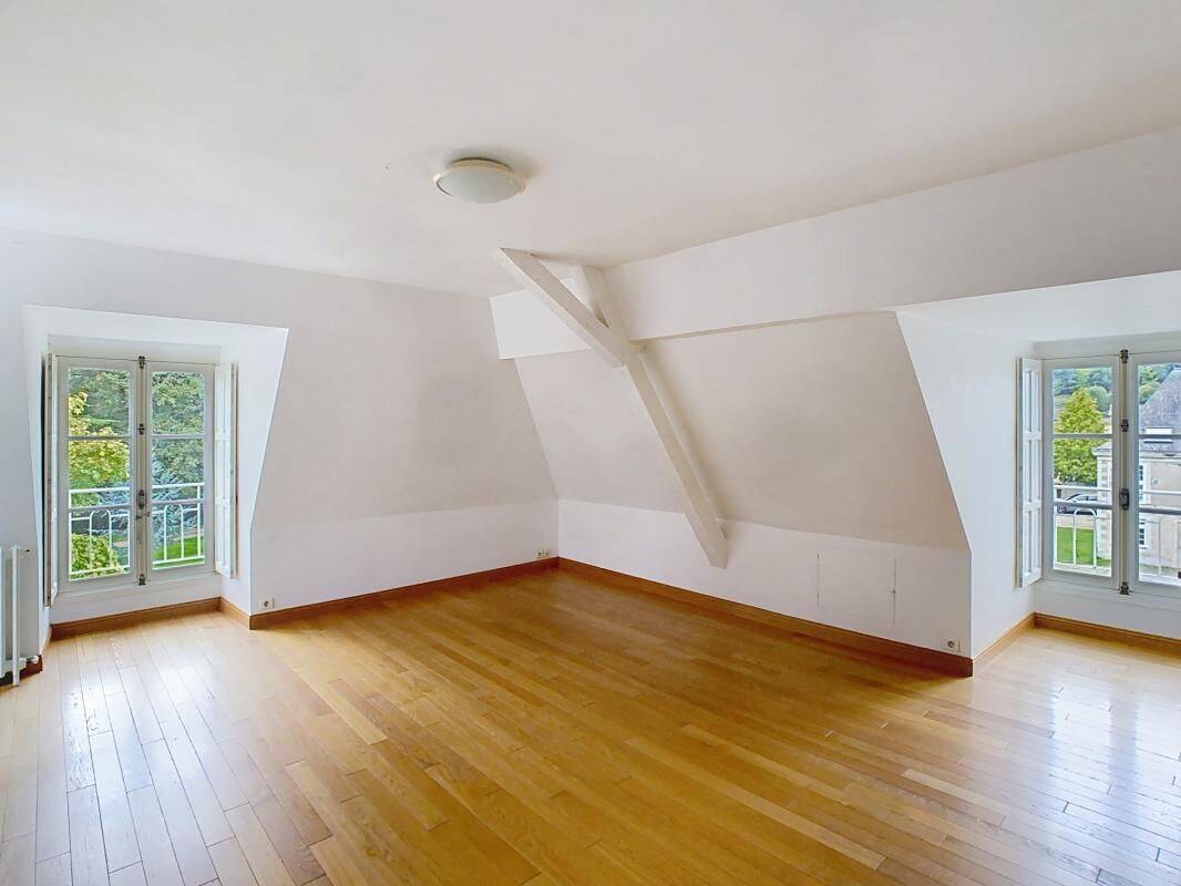 Appartement 5 pièces 73 m² · à Avrillé · 73 m² · 172 800 €