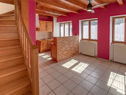 Maison à vendre 85 000 € 4 pièces 2 chambres 76 m² 1 m² de terrain Vorey 43800