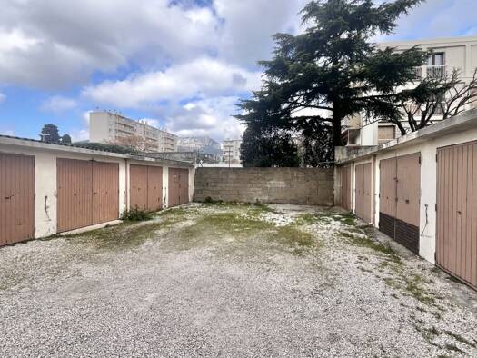 Parking à vendre 31 000 € 15 m² Toulon 83200