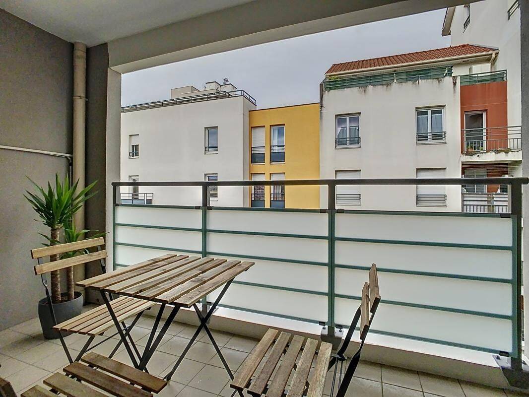 1 pièce 104 m² · à Villeurbanne · 104 m² · 500 €/mois