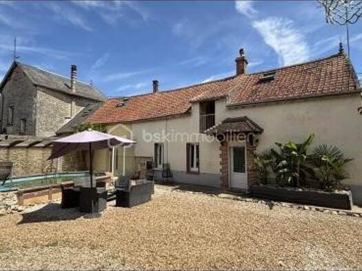 Maison à vendre 215 000 € 5 pièces 3 chambres 100 m² 1 107 m² de terrain Thignonville 45300