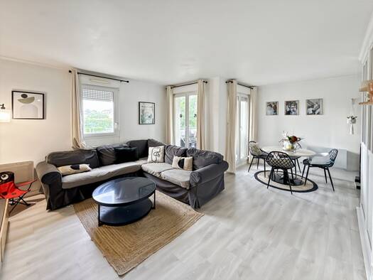 Appartement à vendre 200 000 € 3 pièces 2 chambres 63 m² Étage 2/3 Les Hauldres Ouest Moissy-Cramayel 77550