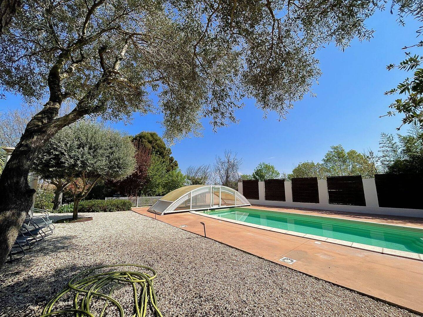 Maison 9 pièces 210 m² · à Tourbes · 210 m² · 579 000 €