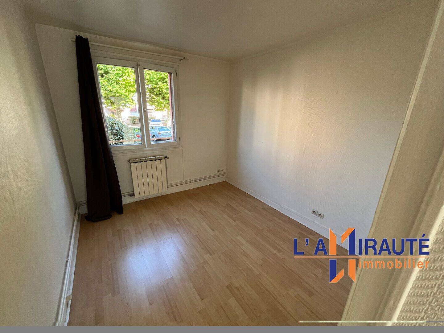 Appartement 2 pièces 47 m² · à Le Mesnil-le-Roi · 47 m² · 220 000 €