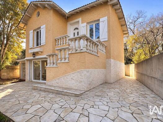 Maison à vendre 649 000 € 4 pièces 3 chambres 89 m² 820 m² de terrain Nord Roquefort-les-Pins 06330