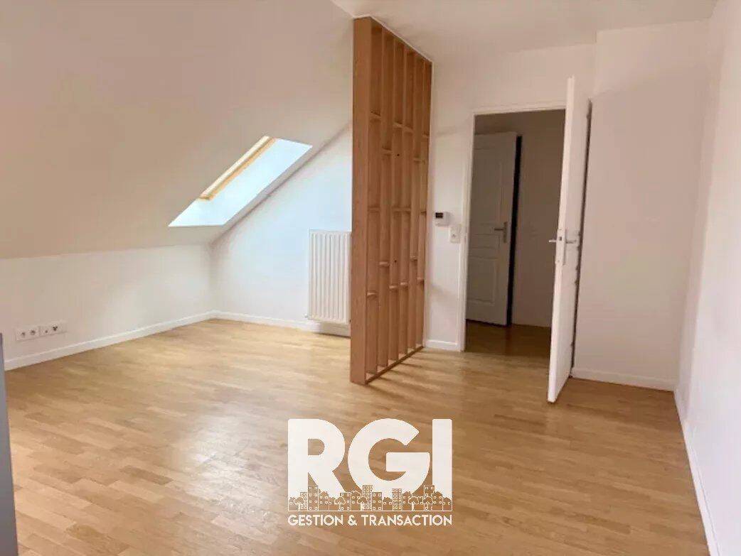 Appartement 1 pièce 29 m² · à Le Mesnil-Saint-Denis · 29,2 m² · 760 €/mois