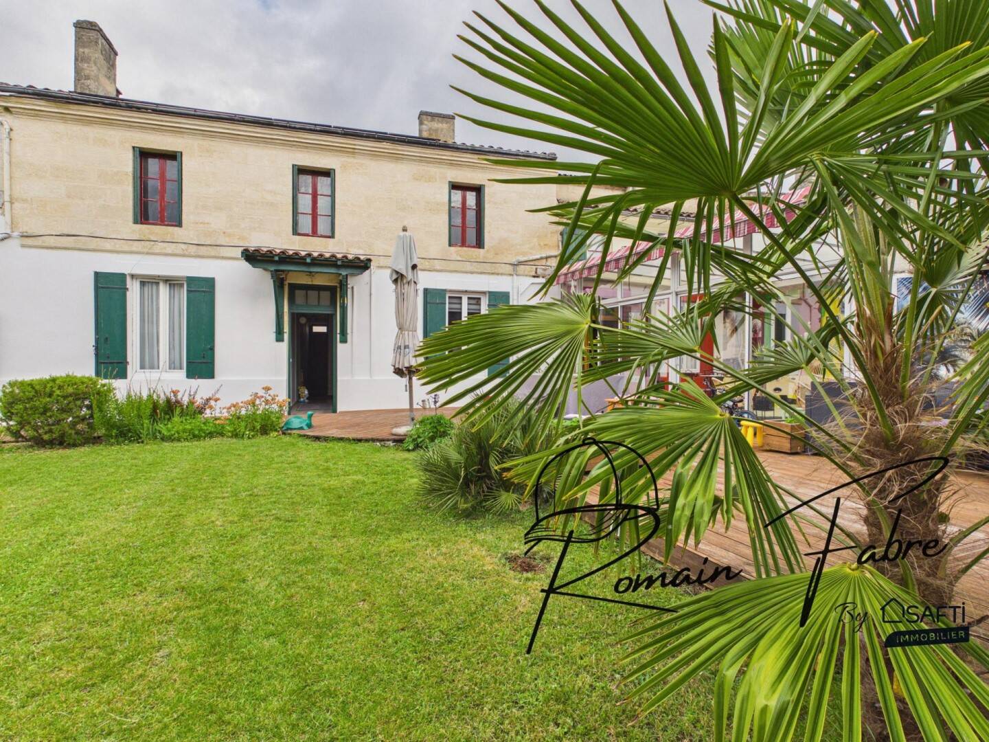 Maison 13 pièces 420 m² · à Laruscade · 420 m² · 595 650 €