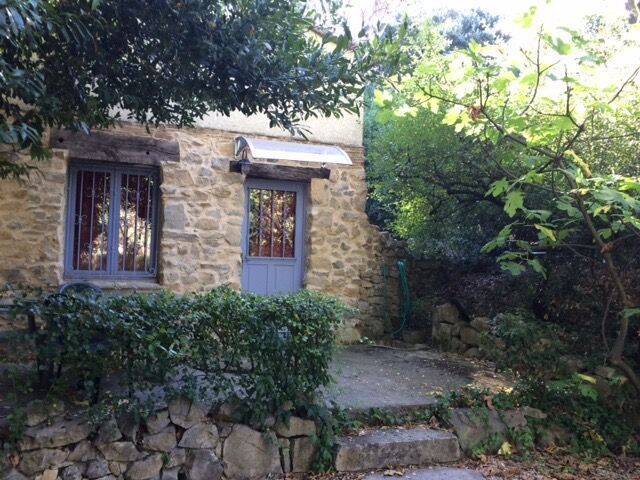 Appartement 1 pièce 32 m² · à Nîmes · 32 m² · 490 €/mois