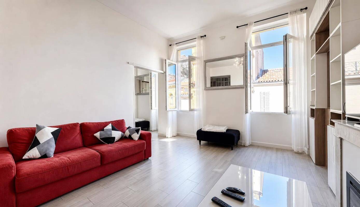 Appartement 2 pièces 59 m² · à Marseille 6ème Arrondissement · 59 m² · 263 000 €
