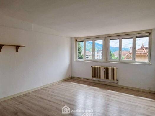 Appartement à vendre 110 000 € 2 pièces 1 chambre 51 m² Étage 2/2 Albertville 73200