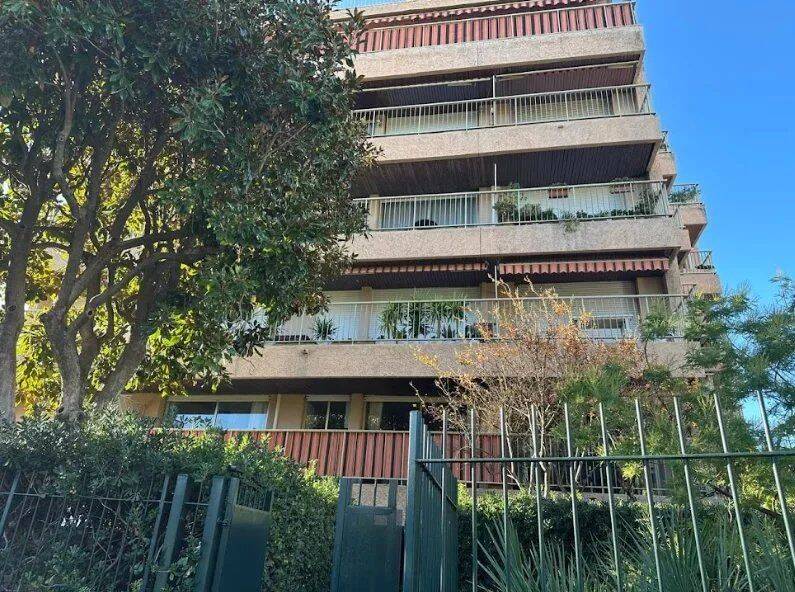 Trois pièces de 69m² avec trois terrasses dans un résidence — 1