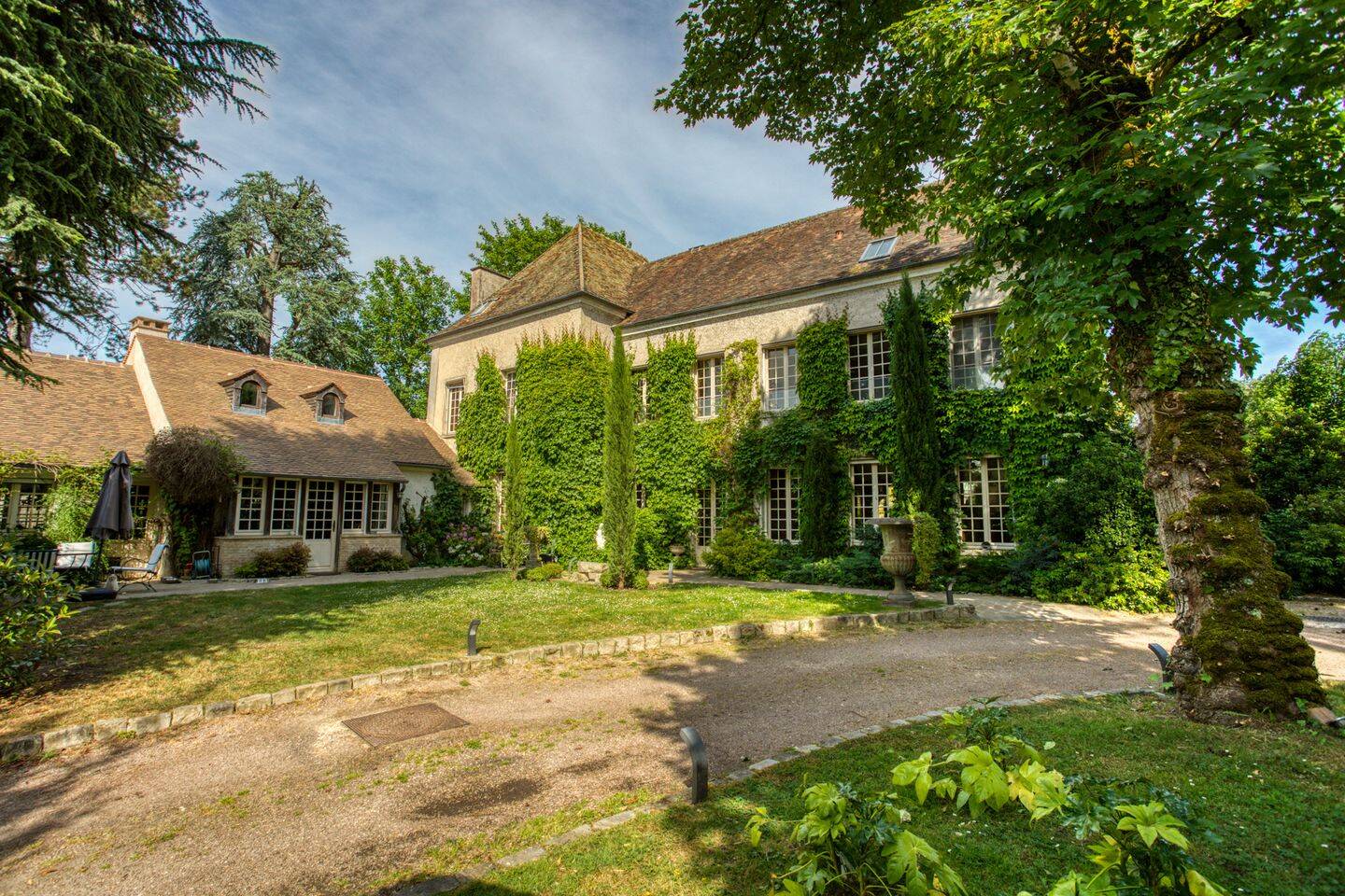 Maison 16 pièces 600 m² · à Montfort-l'Amaury · 600 m² · 2 750 000 €