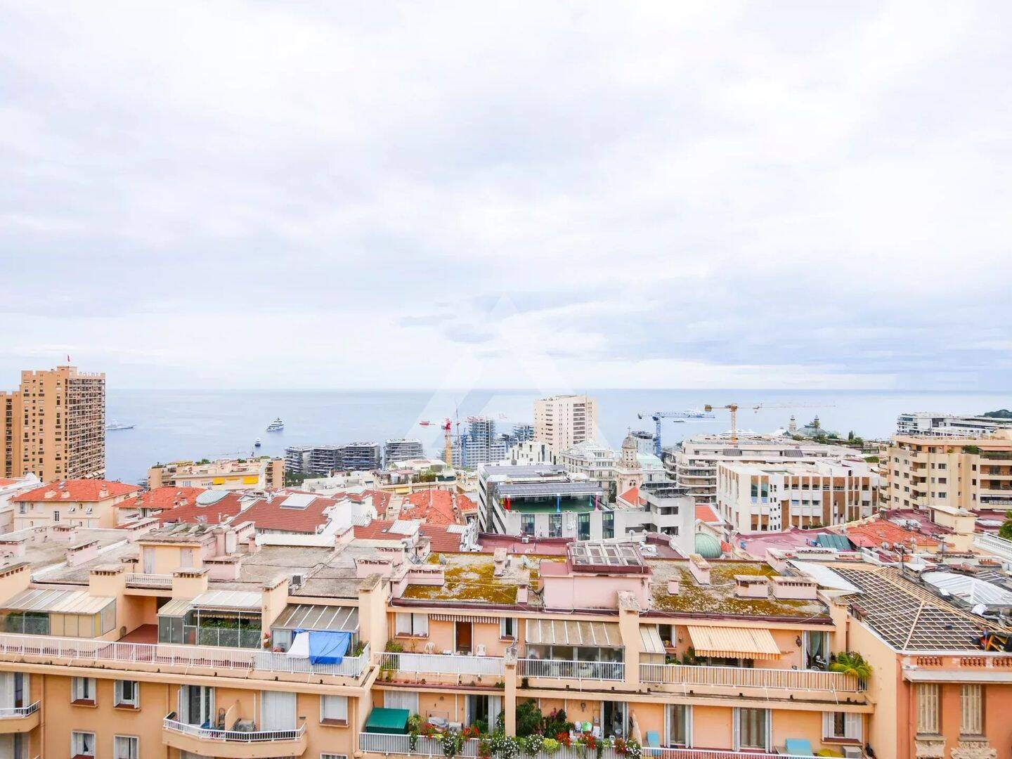 Appartement 3 pièces 69 m² · à Beausoleil · 69 m² · 5 000 €