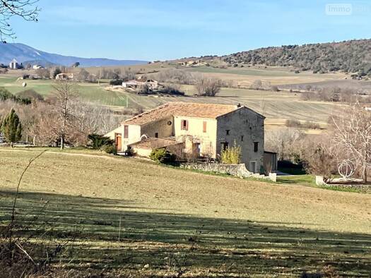 Maison à vendre 849 000 € 4 pièces 285 m² 2 870 m² de terrain Villemus 04110