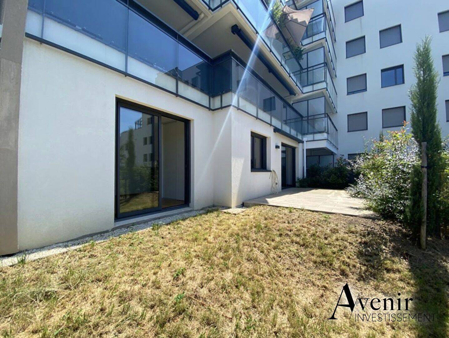 Appartement 3 pièces 65 m² · à Caluire-Et-Cuire · 64,7 m² · 1 420 €
