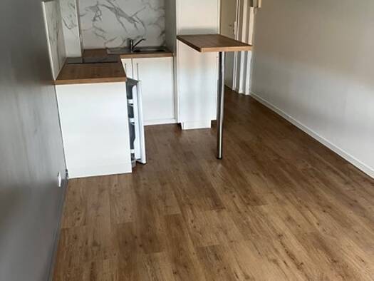 Appartement à louer - logement étudiant 445 € 1 pièce 20 m² Étage 1/3 Saint Eloi-Touffenet-Breuil-Mingot Poitiers 86000