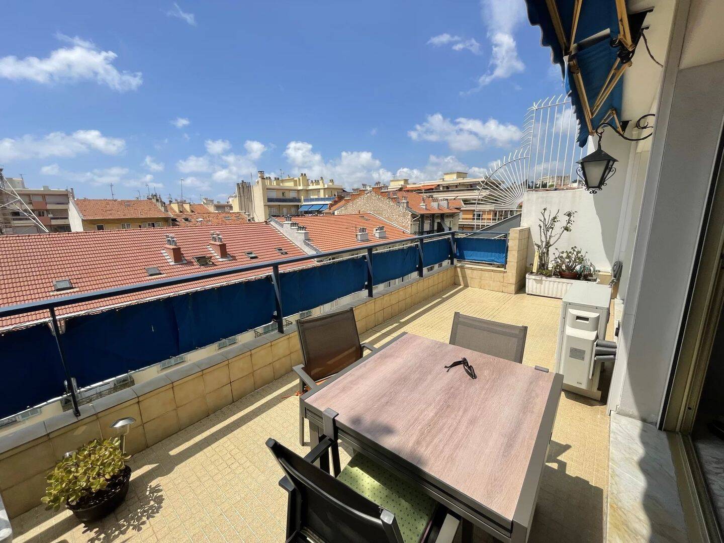 Appartement 4 pièces 83 m² · à Nice · 83,4 m² · 2 500 €