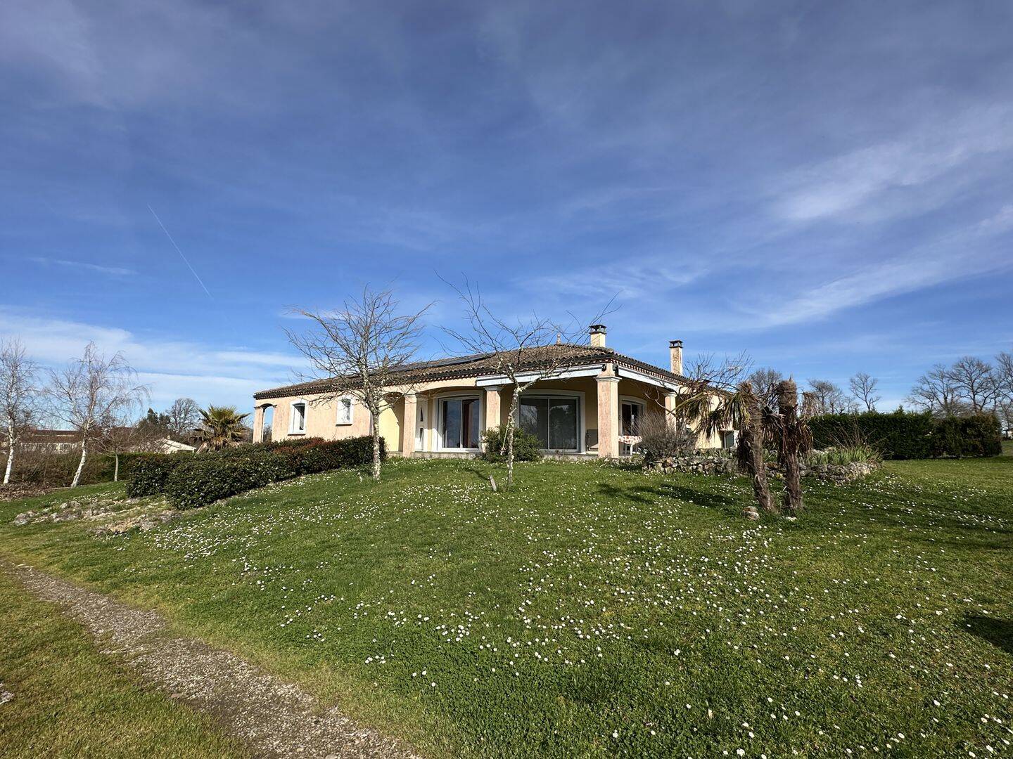 Maison 5 pièces 138 m² · à Saint Aulaye-Puymangou · 138 m² · 279 000 €