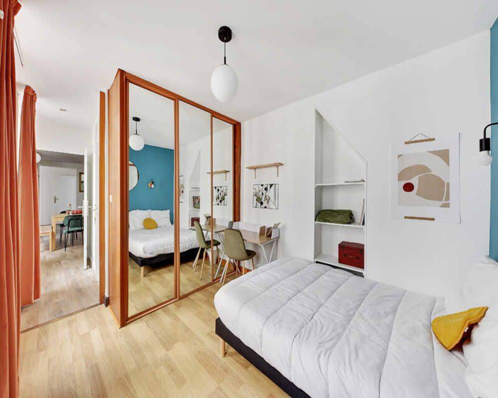 Appartement 5 pièces 90 m² · à Paris 10ème Arrondissement · 90 m² · 1 445 €