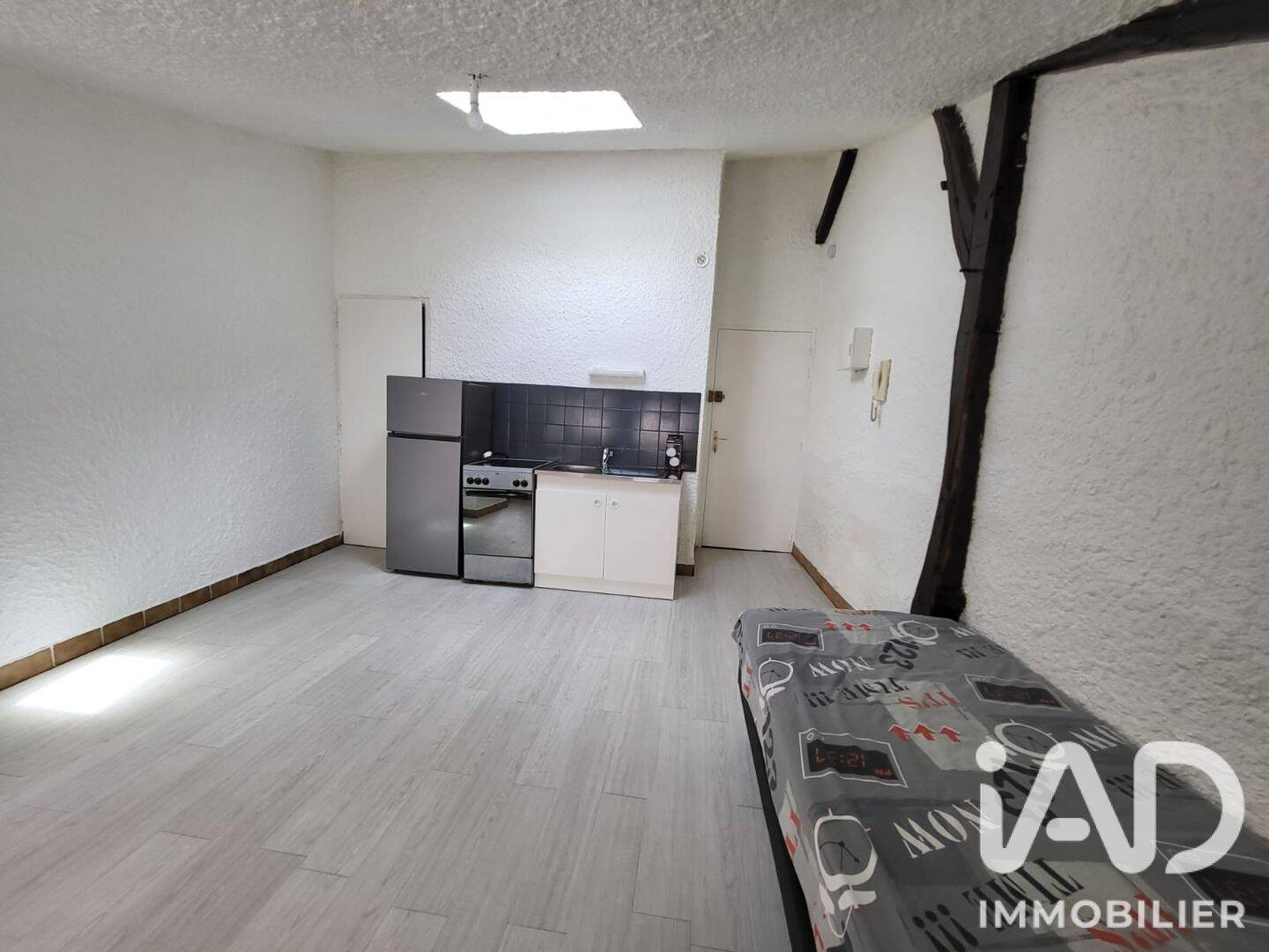 Appartement 1 pièce 17 m² · à Châlons-en-Champagne · 17 m² · 350 €