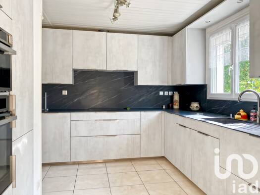 Maison de ville à vendre 170 000 € 3 pièces 2 chambres 90 m² 501 m² de terrain Saint-Seurin-sur-l'Isle 33660