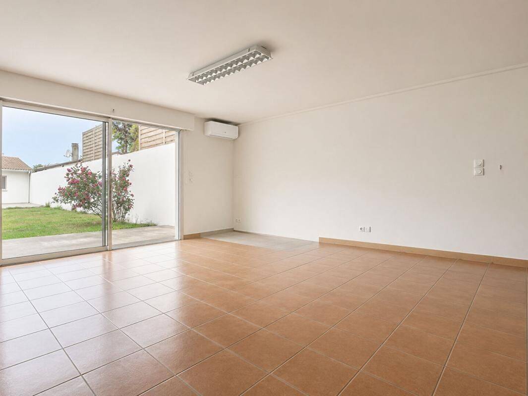 Maison 8 pièces 230 m² · à Bègles · 230 m² · 568 000 €