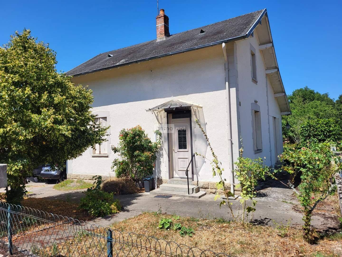 Maison 4 pièces 100 m² · à Bussière-Dunoise · 100 m² · 85 600 €