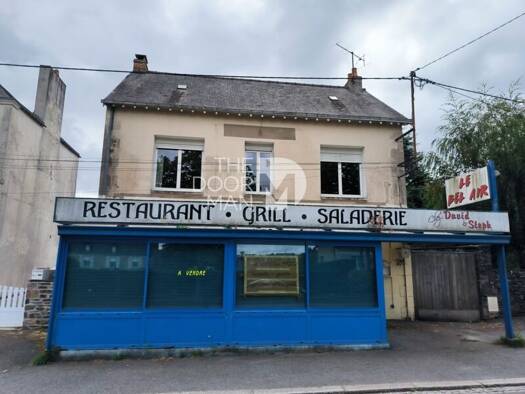 Immeuble à vendre 126 000 € 155 m² Nord Est Mayenne 53100