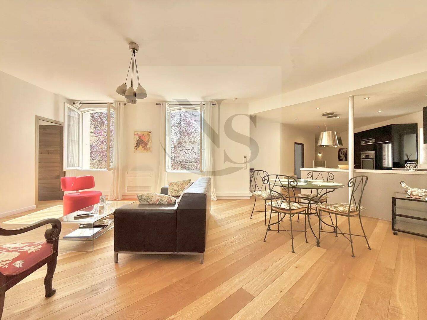 Appartement 4 pièces 96 m² · à Aix-en-Provence · 96 m² · 649 000 €